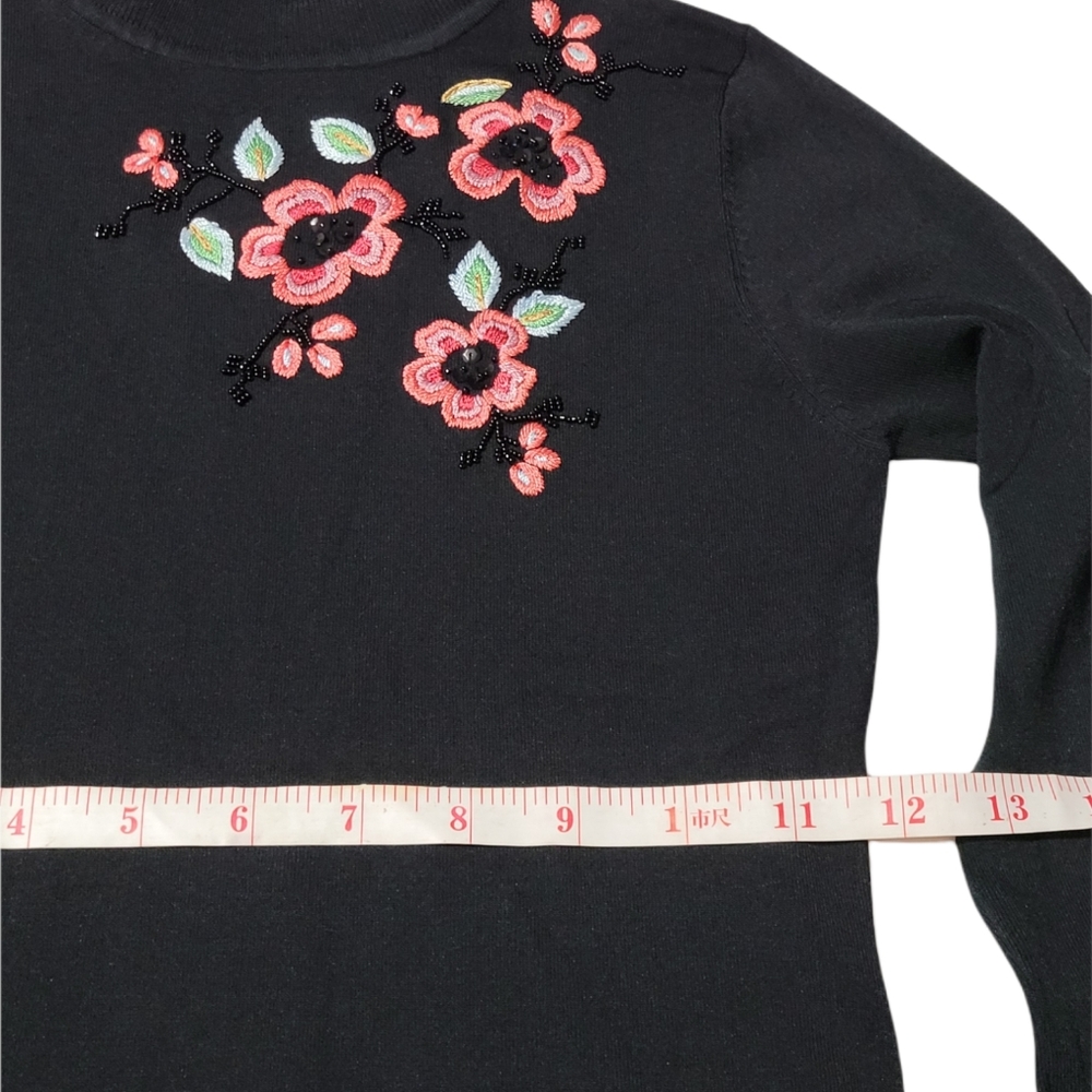Medium Michelle Nicole beaded turtleneck sweater 220 - Picture 8 of 11
